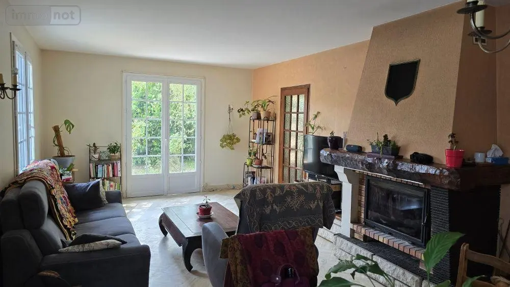 Maison a vendre Lezay 79120 Deux-Sèvres 79 162 m2 7 pièces 126700 euros 13547 005
