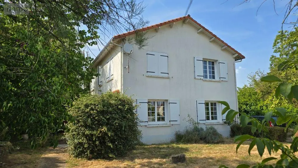 Maison a vendre Lezay 79120 Deux-Sèvres 79 162 m2 7 pièces 126700 euros 13547 019