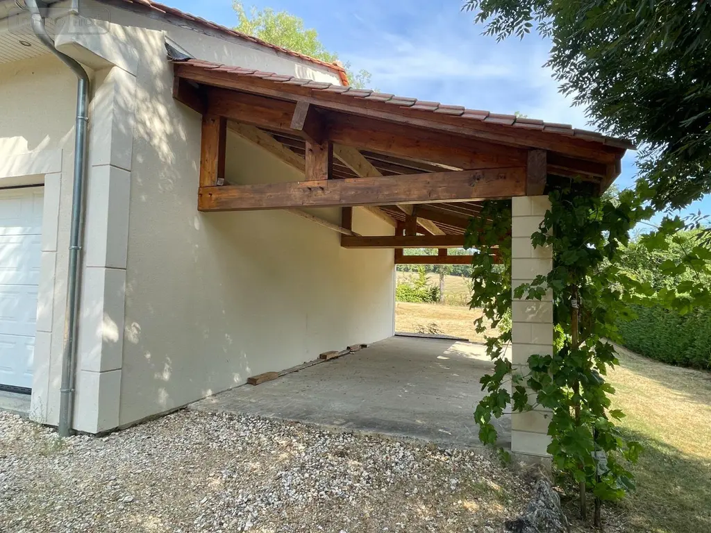 Maison a vendre Vanxains 24600 Dordogne 24 117 m2 4 pièces 204556 euros 077/1744 025