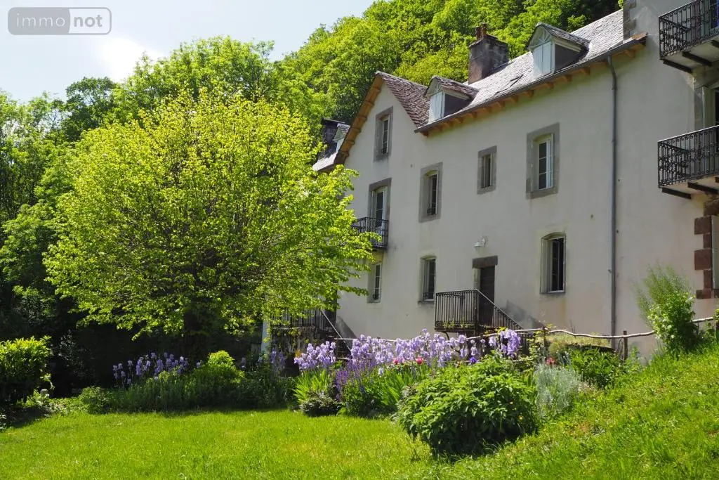 Propriete a vendre Saint-Cirgues-de-Jordanne 15590 Cantal 15 504 m2 18 pièces 676000 euros 15061-83 002