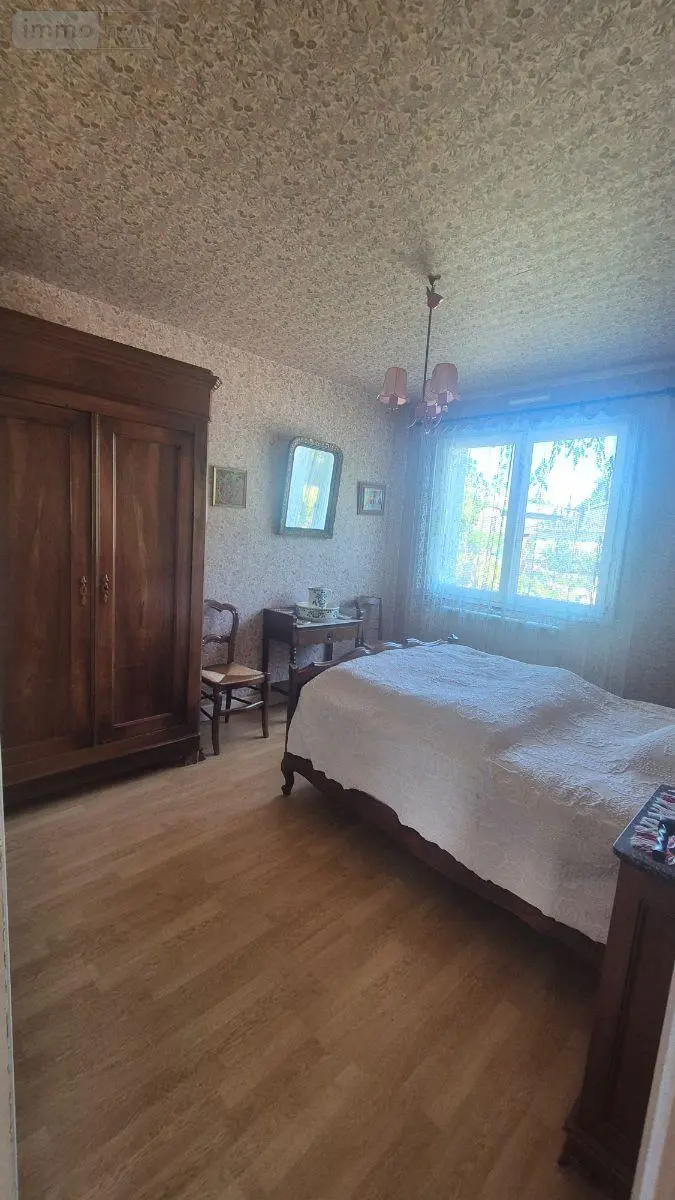 Maison a vendre Neuvy-Saint-Sépulchre 36230 Indre 36 210 m2 8 pièces 249600 euros CG/451 059