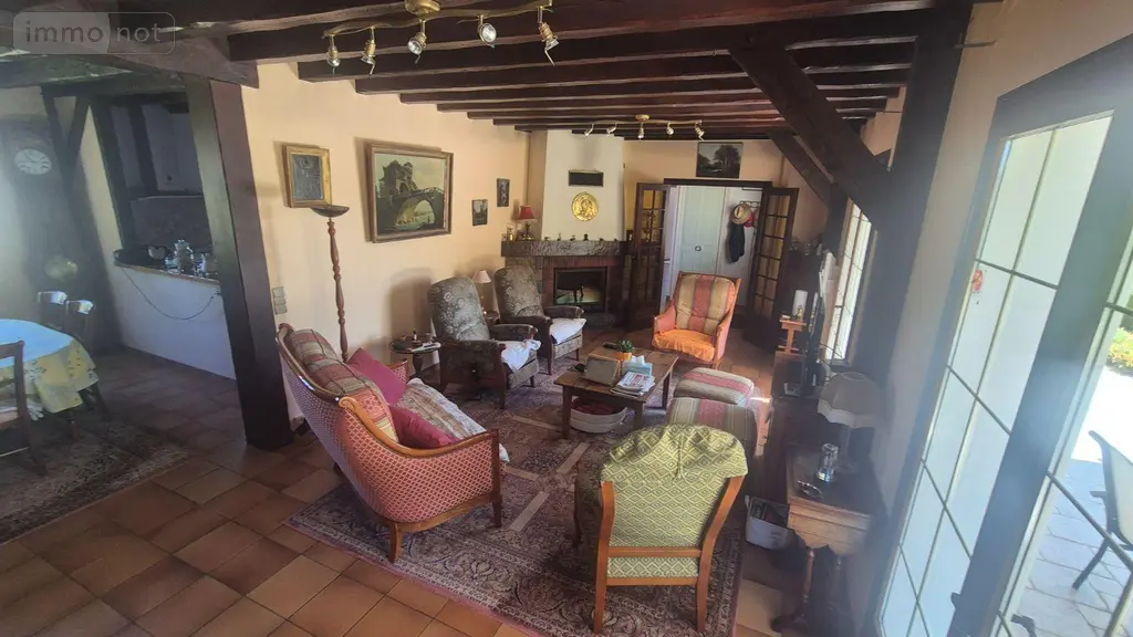 Maison a vendre Neuvy-Saint-Sépulchre 36230 Indre 36 210 m2 8 pièces 249600 euros CG/451 039