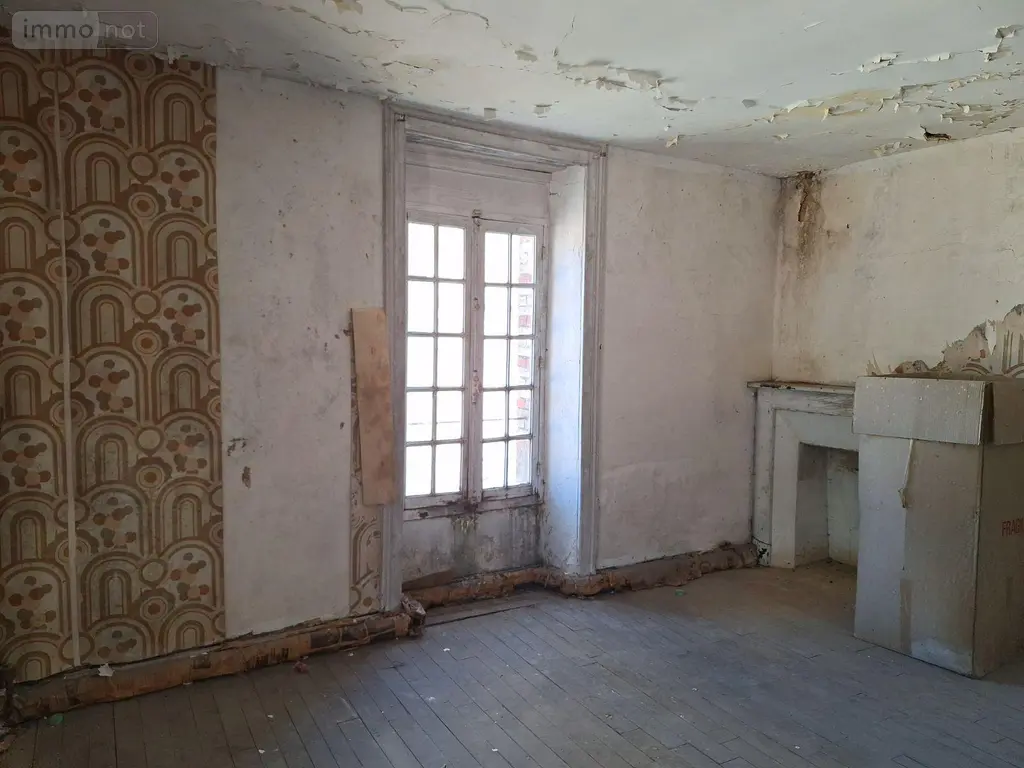 Immeuble de rapport a vendre Chailland 53420 Mayenne 53 350 m2 136500 euros 53077-39 002