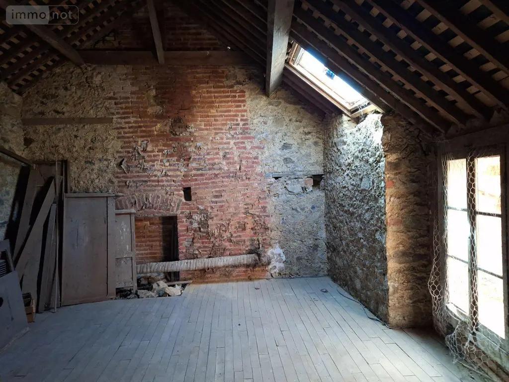 Immeuble de rapport a vendre Chailland 53420 Mayenne 53 350 m2 136500 euros 53077-39 004