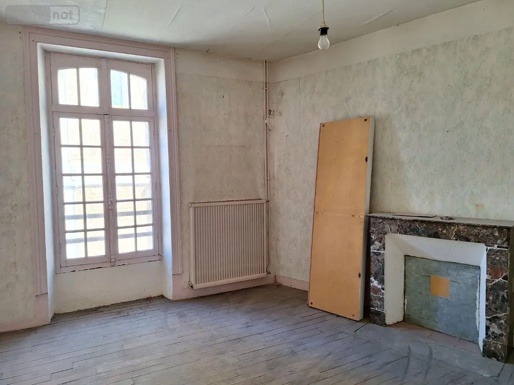 Immeuble de rapport a vendre Chailland 53420 Mayenne 53 350 m2 136500 euros 53077-39 006