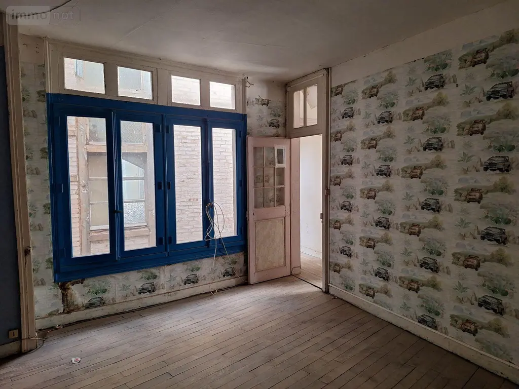 Immeuble de rapport a vendre Chailland 53420 Mayenne 53 350 m2 136500 euros 53077-39 010