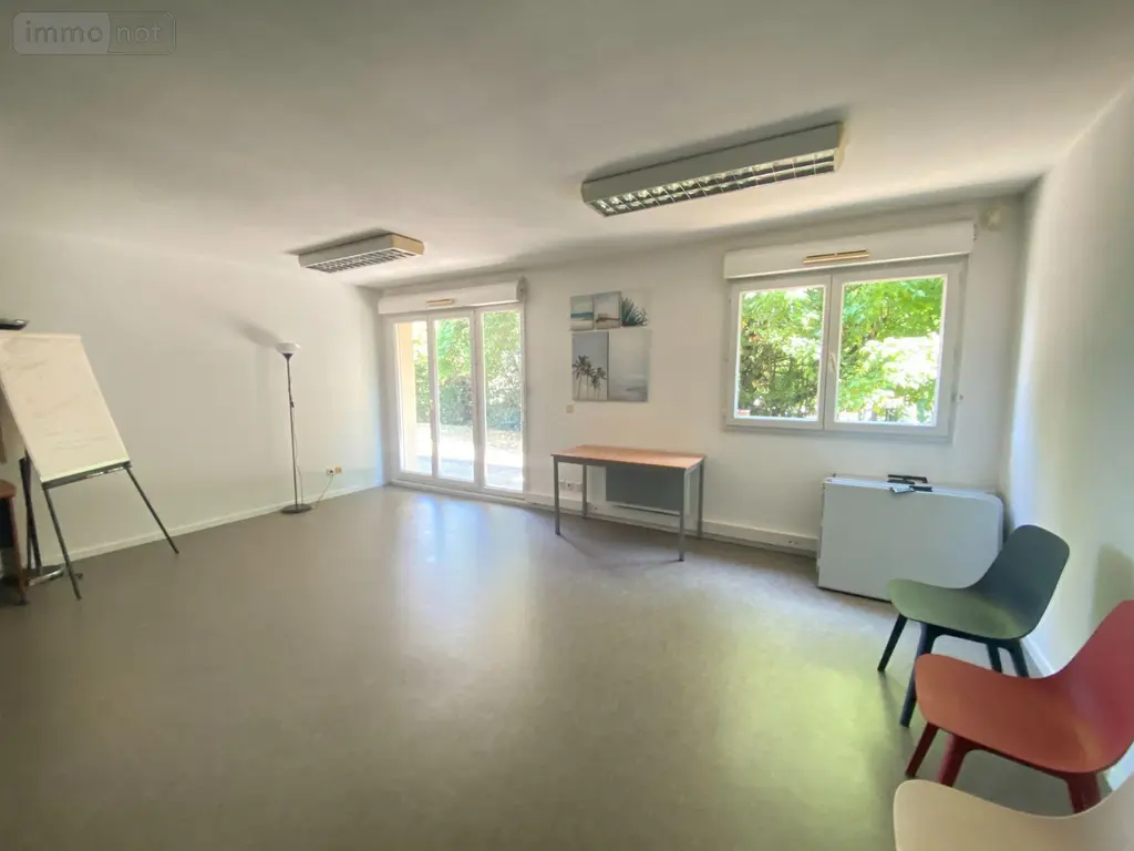Fonds et murs commerciaux a vendre Mérignac 33700 Gironde 33 106 m2 5 pièces 281400 euros 11638/340 012