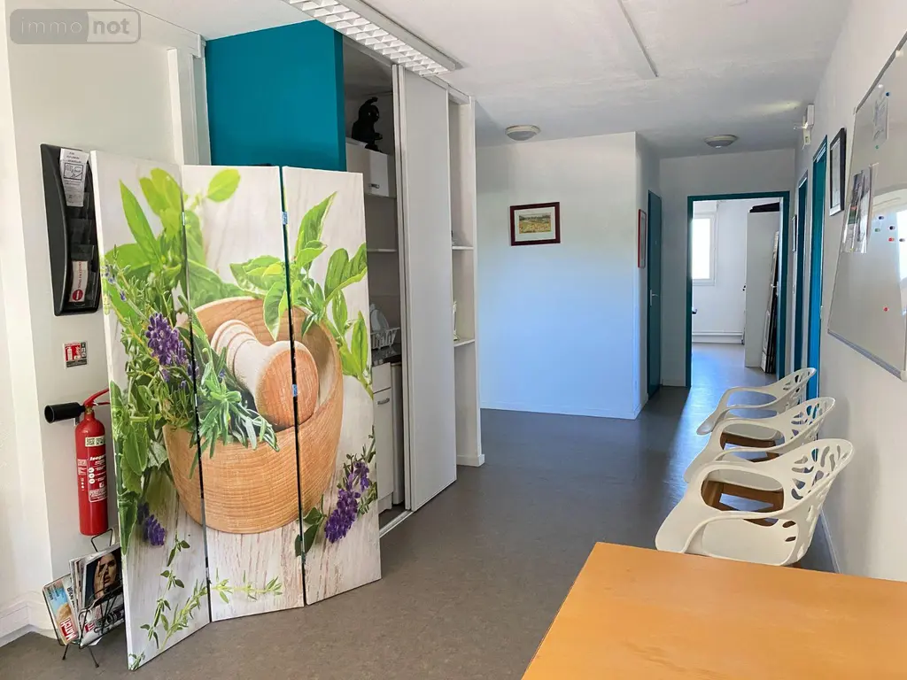 Fonds et murs commerciaux a vendre Mérignac 33700 Gironde 33 106 m2 5 pièces 281400 euros 11638/340 006