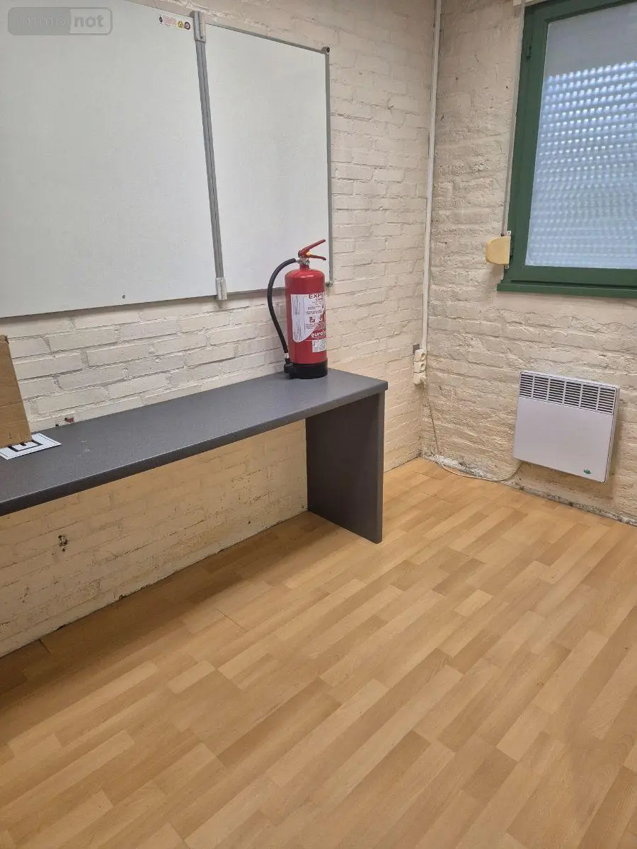 Location fonds et murs commerciaux Bailleul 59270 Nord 59 65 m2 1060 euros FLOCB288 007