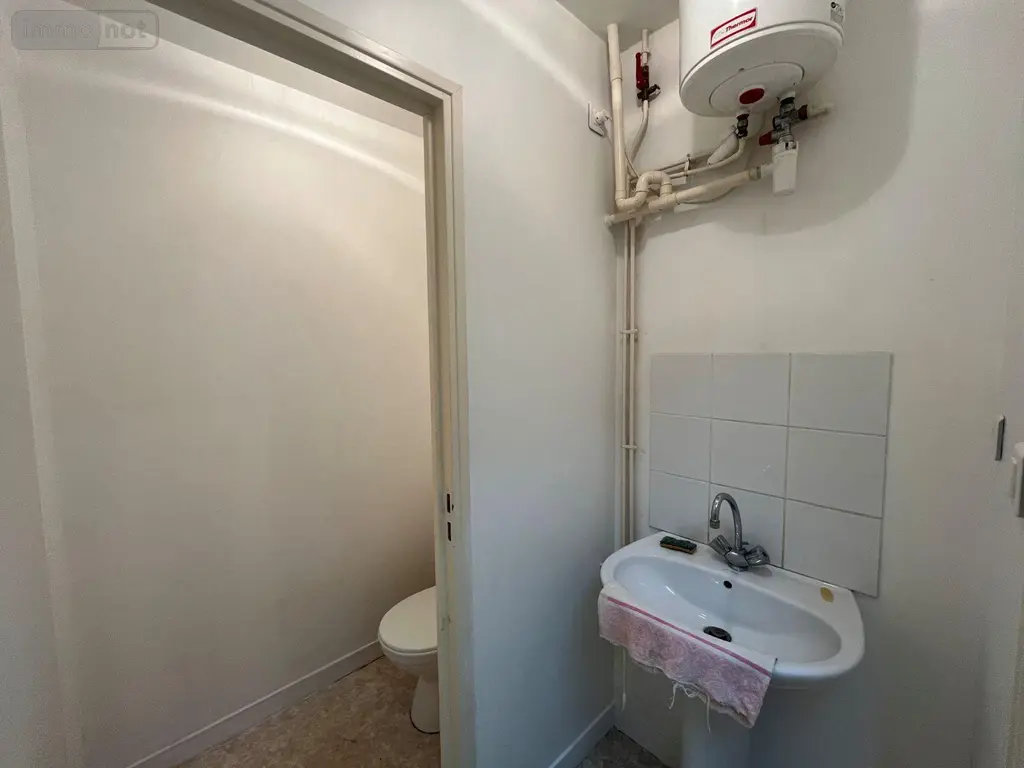 Fonds et murs commerciaux a vendre Montceau-les-Mines 71300 Saône-et-Loire 71 188 m2 3 pièces 74200 euros 063/1496 004