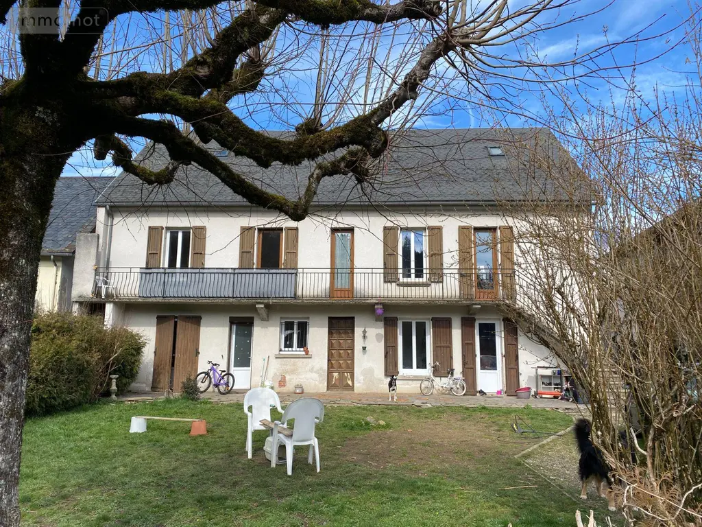 Immeuble de rapport a vendre Saint-Martin-Valmeroux 15140 Cantal 15 210 m2 144900 euros 15060/1282 001