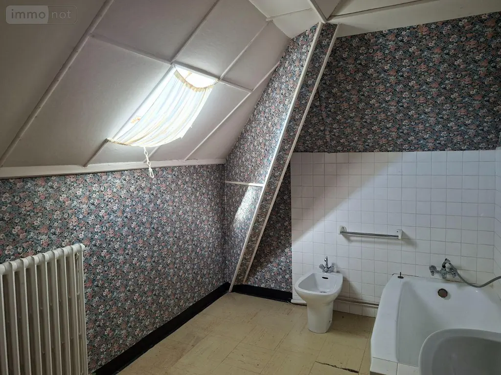 Maison a vendre Saint-Amand-Montrond 18200 Cher 18 120 m2 116550 euros 260123 009
