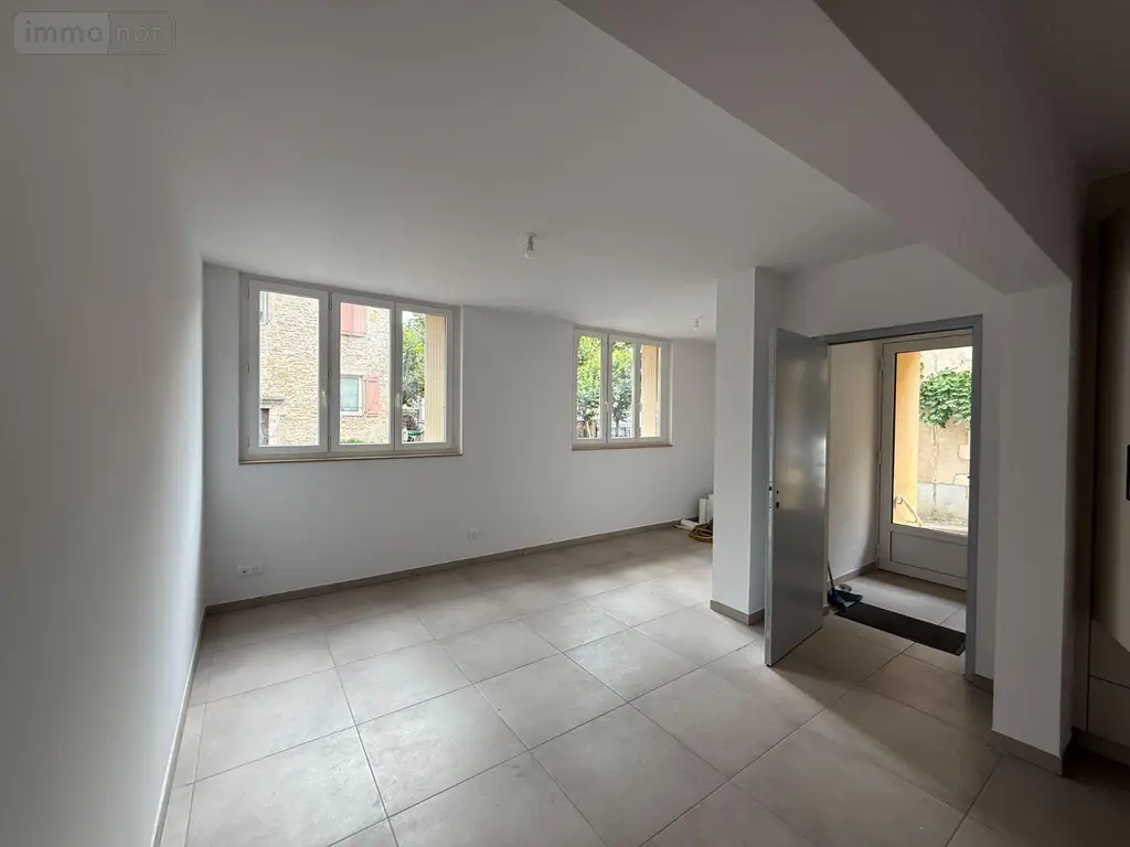 Immeuble de rapport a vendre Limogne-en-Quercy 46260 Lot 46 120 m2 2 pièces 157800 euros LI/662 006