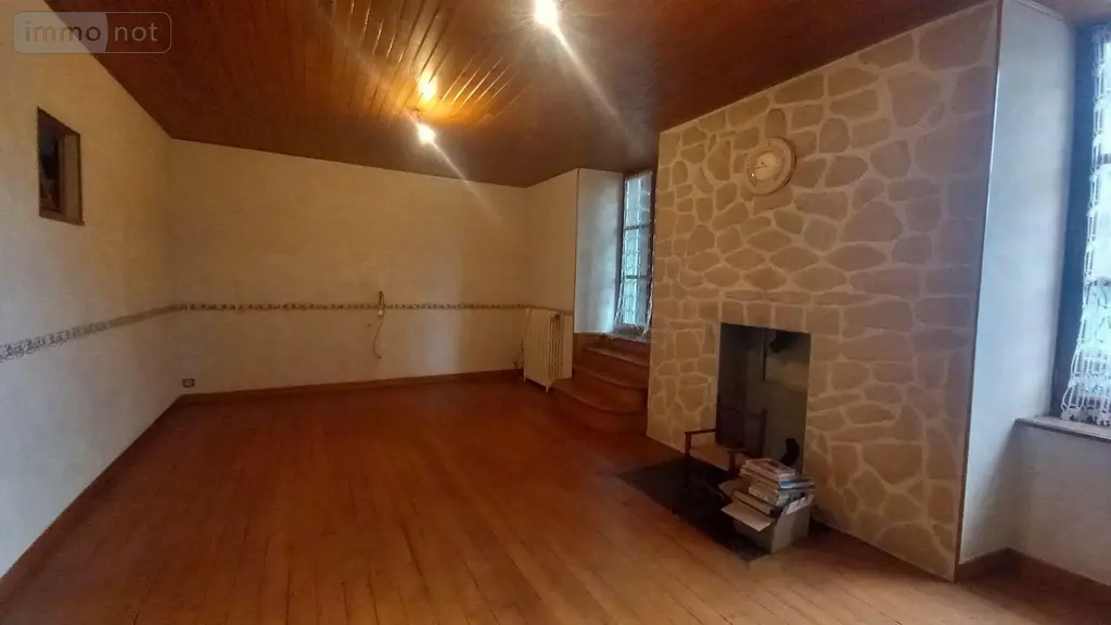 Maison a vendre Murat 15300 Cantal 15 200 m2 260000 euros FG/2572 016