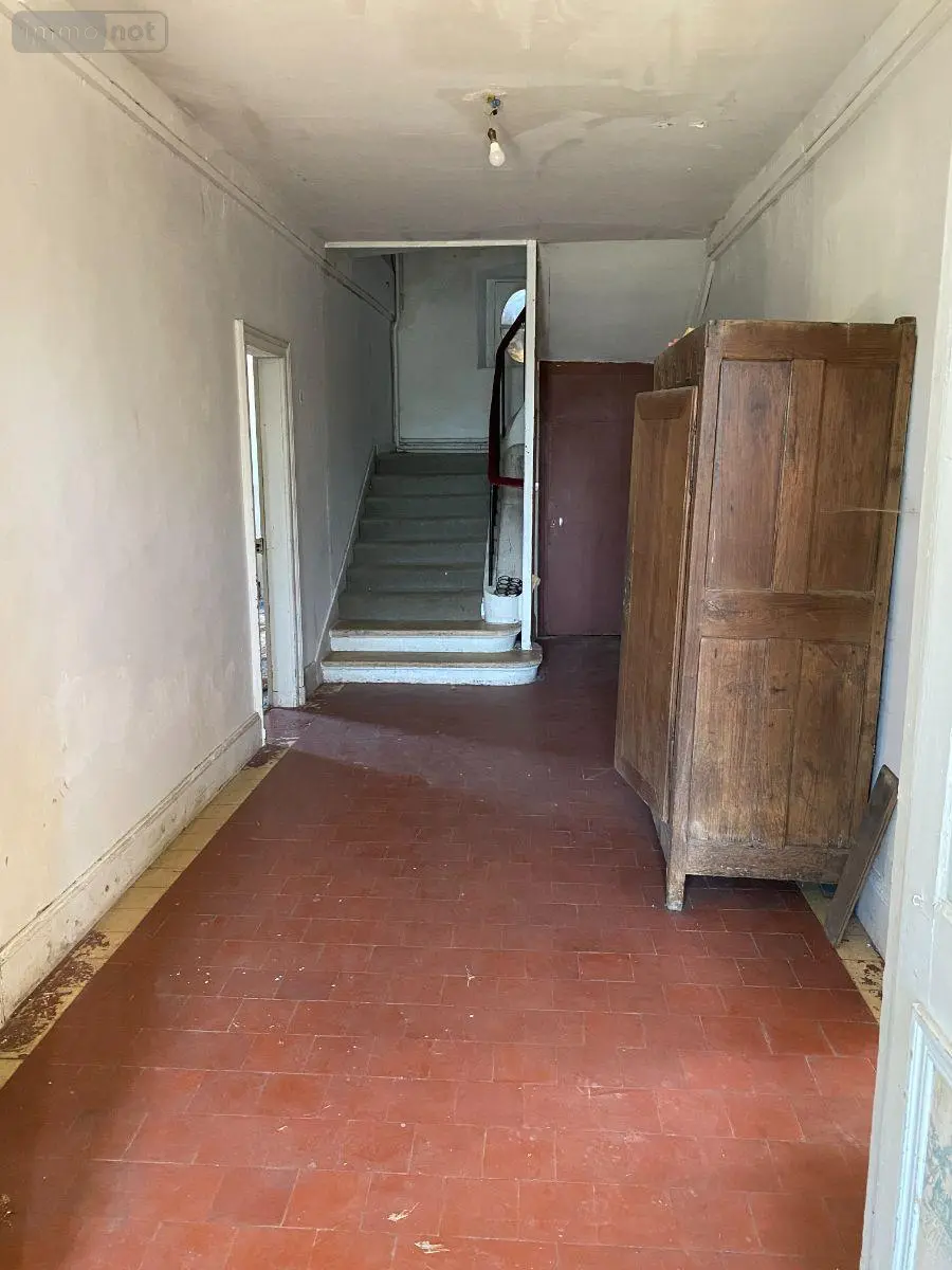 Propriete a vendre Mareuil-le-Port 51700 Marne 51 330 m2 241500 euros 51029-514 005