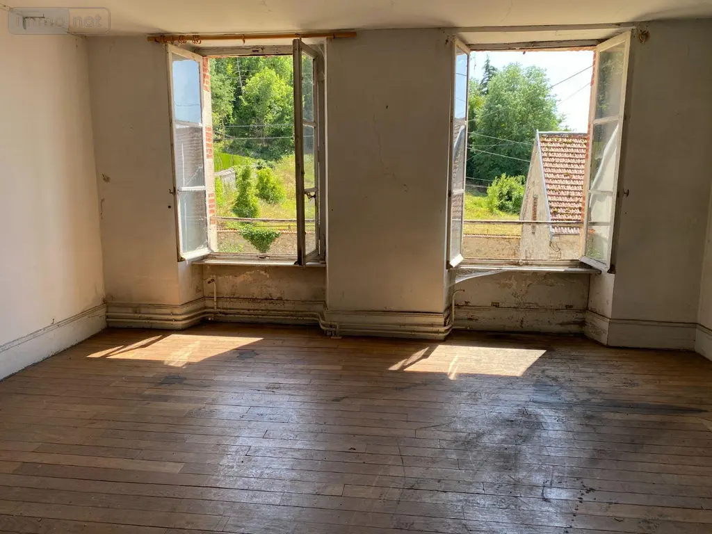 Propriete a vendre Mareuil-le-Port 51700 Marne 51 330 m2 241500 euros 51029-514 007