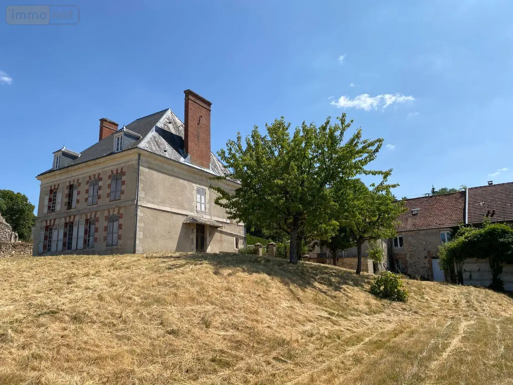Propriete a vendre Mareuil-le-Port 51700 Marne 51 330 m2 241500 euros 51029-514 010