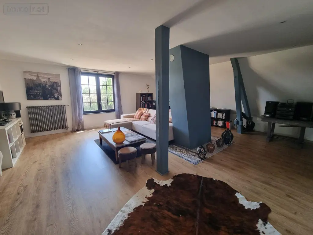 Propriete a vendre Montaiguët-en-Forez 03130 Allier 03 302 m2 8 pièces 550000 euros 20371 014