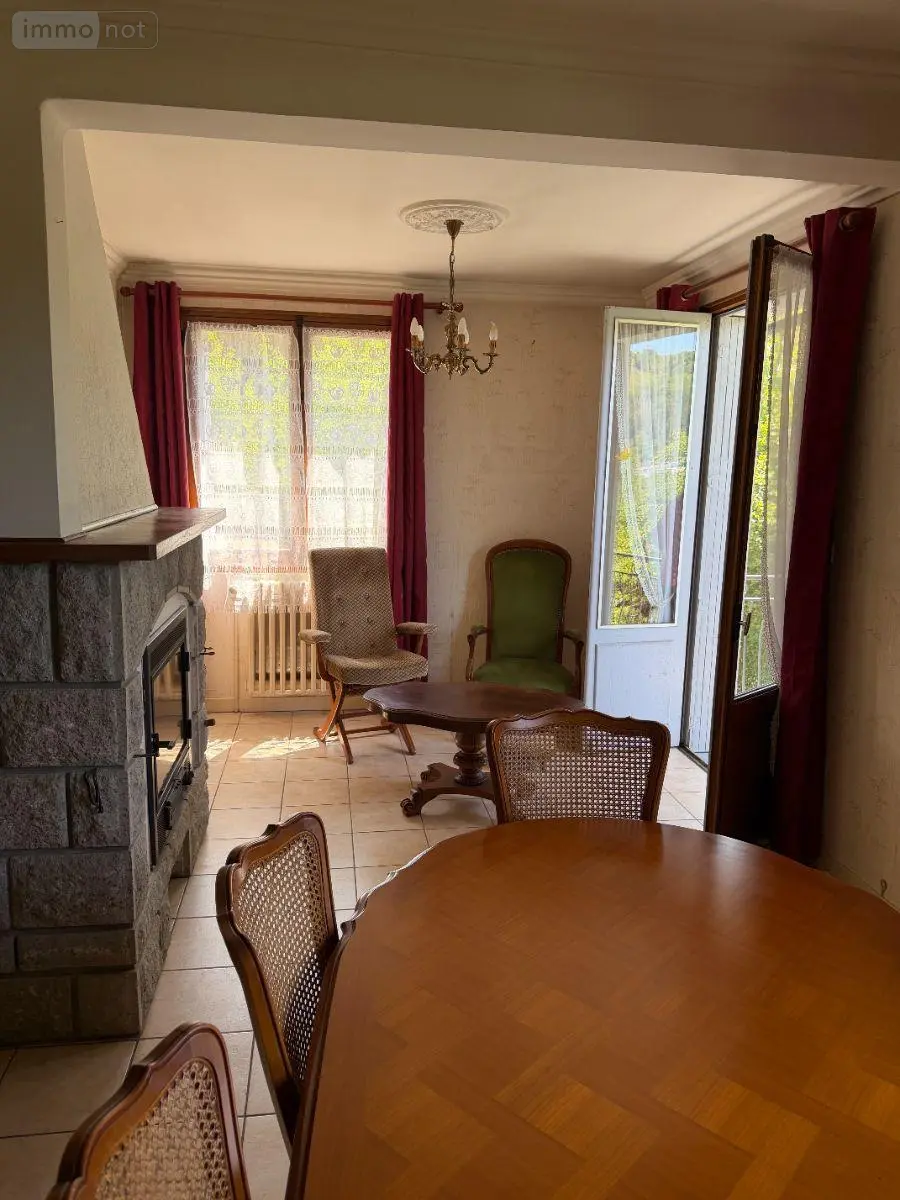 Maison a vendre Saint-Martin-Valmeroux 15140 Cantal 15 213 m2 8 pièces 139920 euros 15060/1285 009