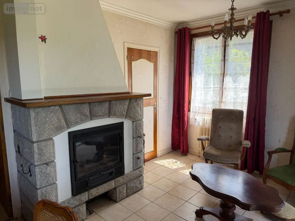 Maison a vendre Saint-Martin-Valmeroux 15140 Cantal 15 213 m2 8 pièces 139920 euros 15060/1285 008
