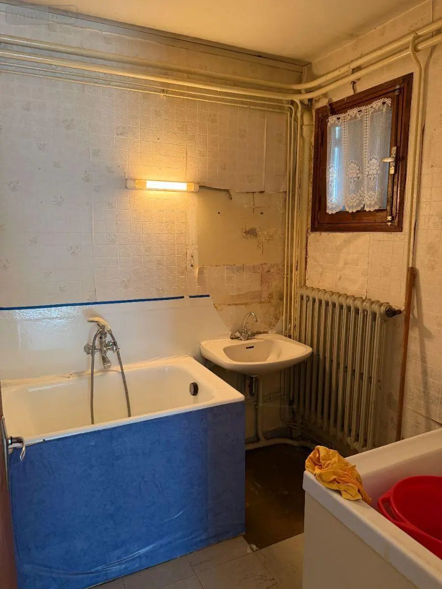 Maison a vendre Saint-Martin-Valmeroux 15140 Cantal 15 213 m2 8 pièces 139920 euros 15060/1285 014