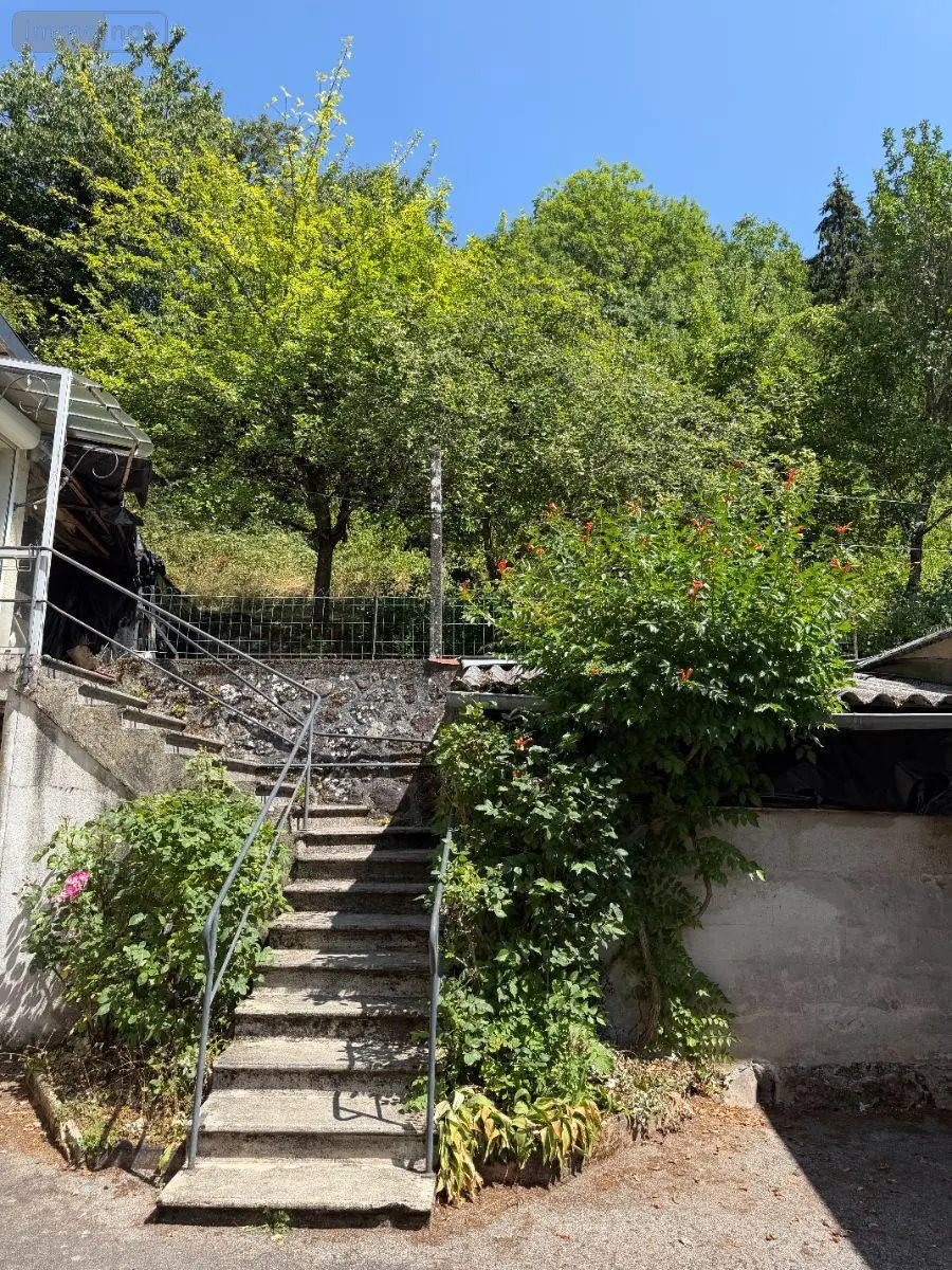 Maison a vendre Saint-Martin-Valmeroux 15140 Cantal 15 213 m2 8 pièces 139920 euros 15060/1285 004