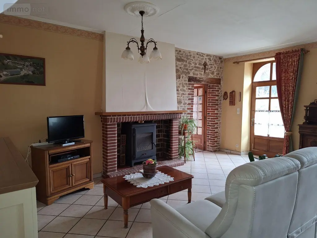 Maison a vendre Saint-Hilaire-du-Maine 53380 Mayenne 53 155 m2 6 pièces 189000 euros 53077-41 005