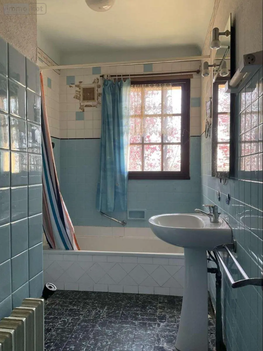 Maison a vendre Gourdon 46300 Lot 46 180 m2 7 pièces 198600 euros 46041/460 018