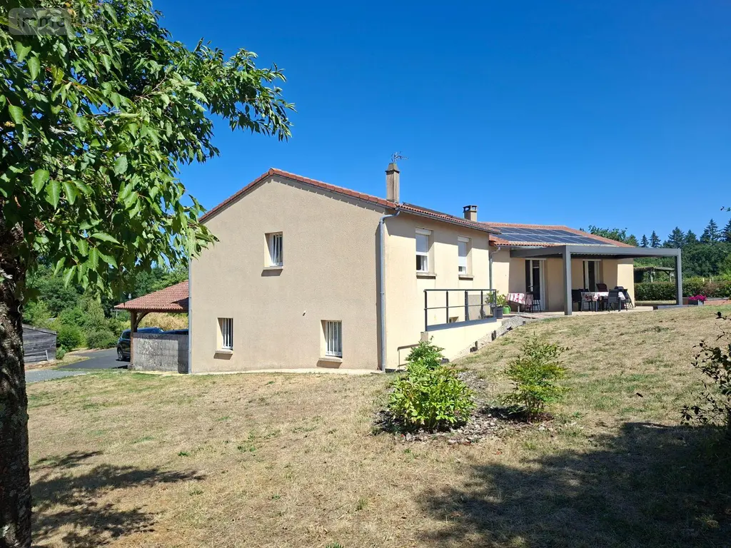 Maison a vendre Bressuire 79300 Deux-Sèvres 79 134 m2 6 pièces 287375 euros AGM 100** 003