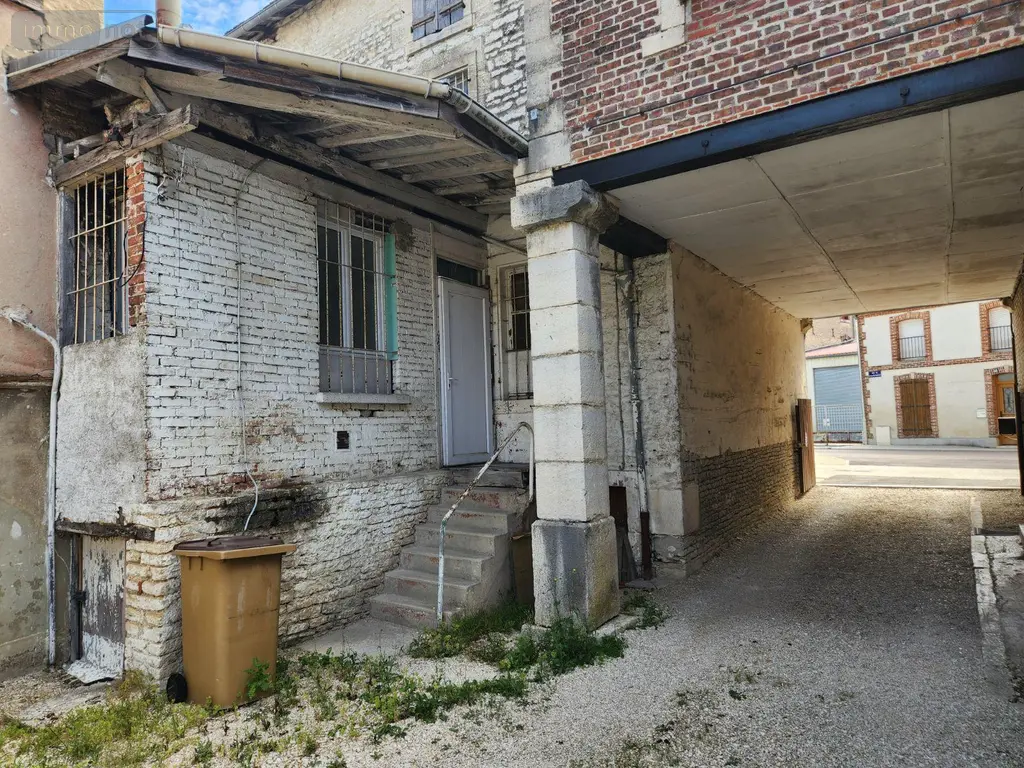 Maison a vendre Bar-sur-Aube 10200 Aube 10 122 m2 4 pièces 20000 euros 10379/669 014