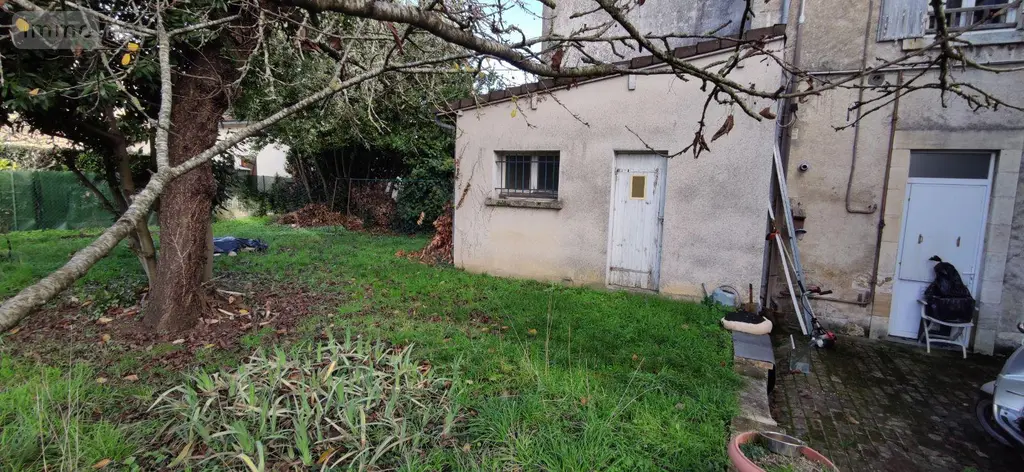 Immeuble de rapport a vendre Bourges 18000 Cher 18 168 m2 183400 euros 142606M 002