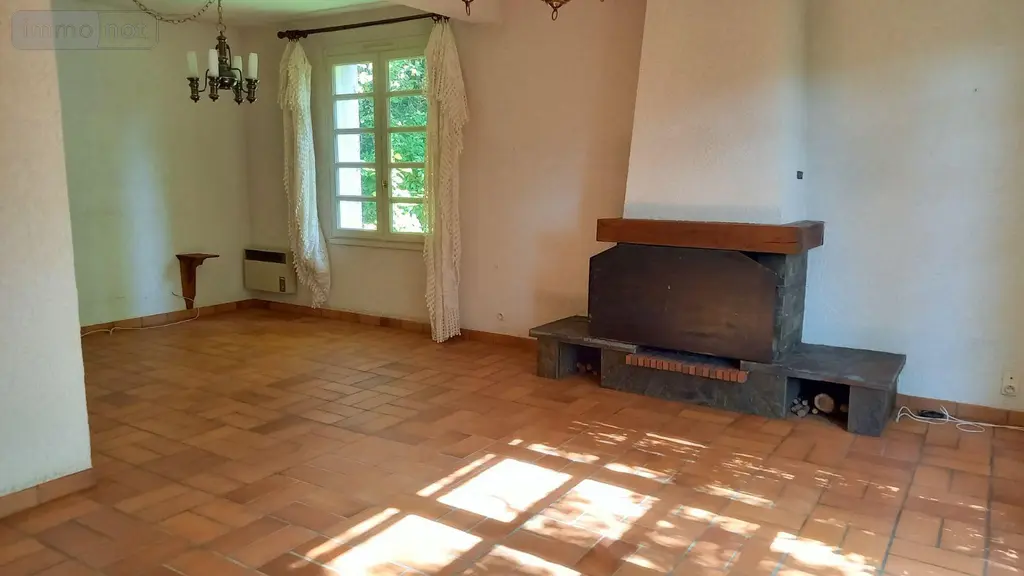 Maison a vendre Vic-sur-Cère 15800 Cantal 15 127 m2 159000 euros MG/2584 003