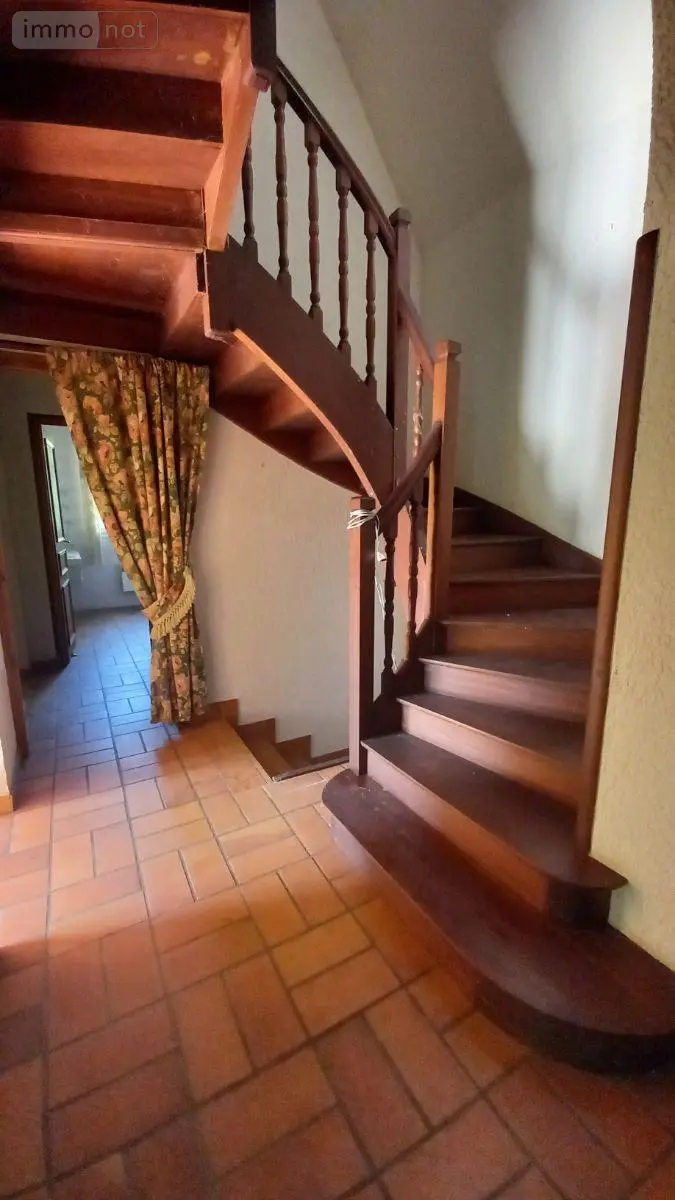 Maison a vendre Vic-sur-Cère 15800 Cantal 15 127 m2 159000 euros MG/2584 007