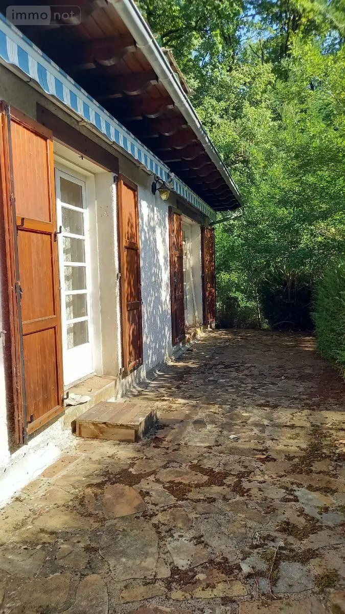 Maison a vendre Vic-sur-Cère 15800 Cantal 15 127 m2 159000 euros MG/2584 011