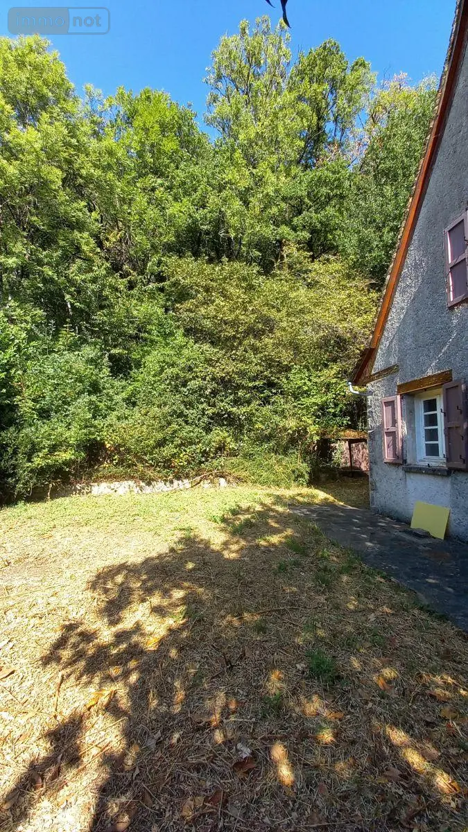 Maison a vendre Vic-sur-Cère 15800 Cantal 15 127 m2 159000 euros MG/2584 012