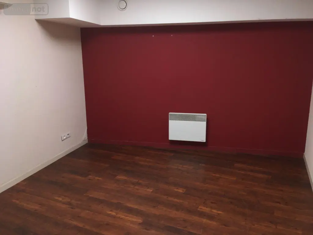 Location fonds et murs commerciaux Bergues 59380 Nord 59 150 m2 1600 euros M1633 007