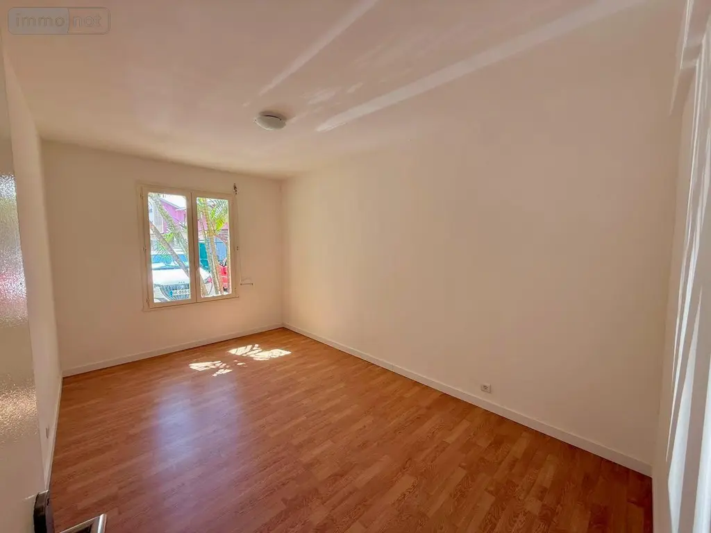 Appartement a vendre Saint-Denis 97400 La Réunion 974 87 m2 5 pièces 196100 euros 97424/308 006
