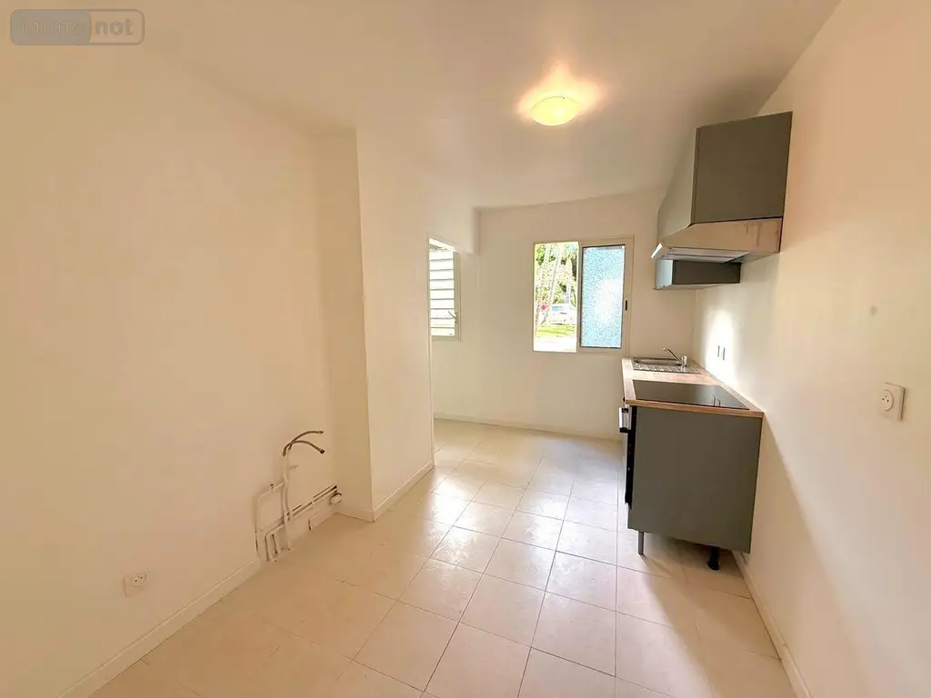 Appartement a vendre Saint-Denis 97400 La Réunion 974 87 m2 5 pièces 196100 euros 97424/308 013