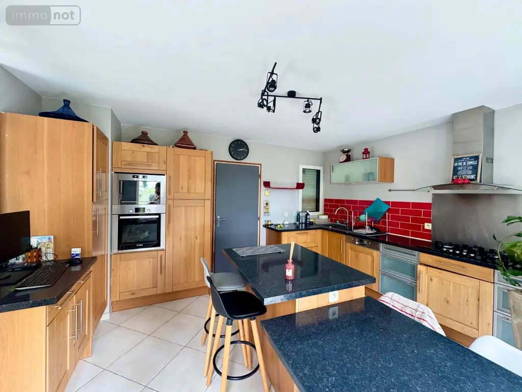 Maison a vendre Lannilis 29870 Finistère 29 135 m2 7 pièces 426100 euros 29042-124 008
