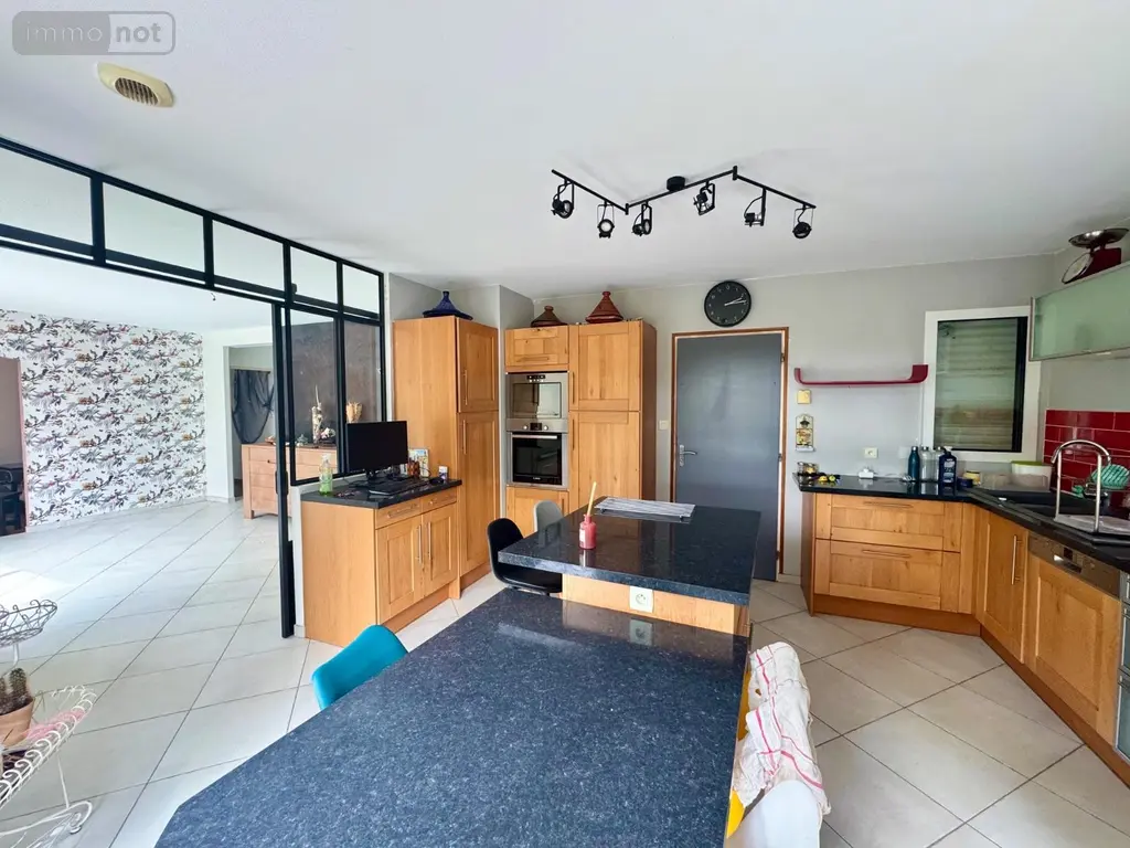 Maison a vendre Lannilis 29870 Finistère 29 135 m2 7 pièces 426100 euros 29042-124 006