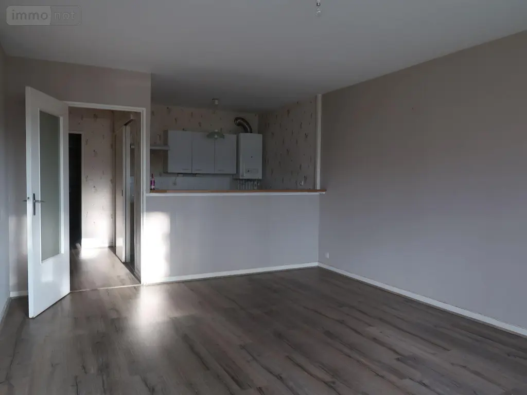 Location appartement Rennes 35700 Ille-et-Vilaine 35 53 m2 2 pièces 820 euros 050/179 004