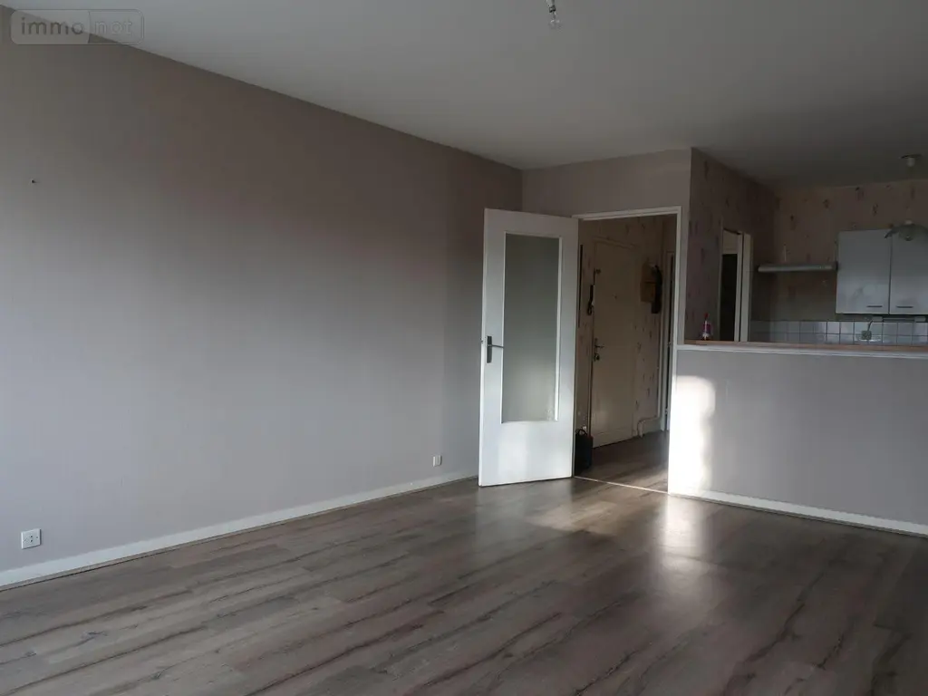 Location appartement Rennes 35700 Ille-et-Vilaine 35 53 m2 2 pièces 820 euros 050/179 006