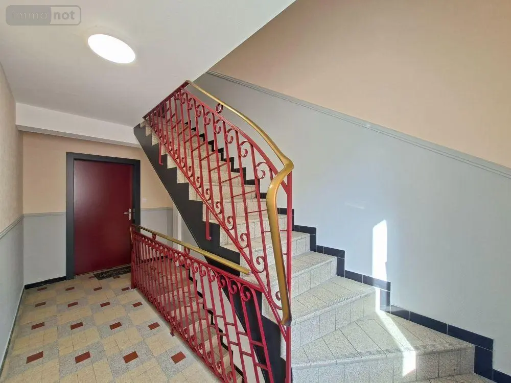Immeuble de rapport a vendre Vesoul 70000 Haute-Saône 70 229 m2 10 pièces 238200 euros 70003-335 002