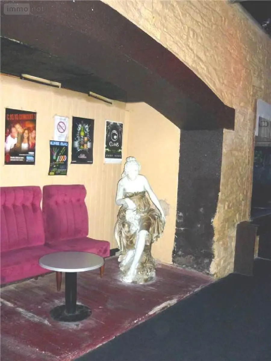 Fonds et murs commerciaux a vendre Châteaulin 29150 Finistère 29 160 m2 6 pièces 96300 euros 060/1384 010