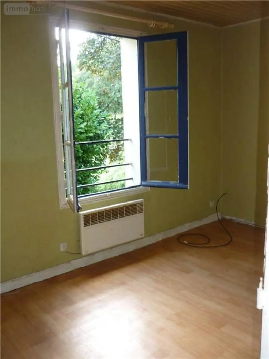 Fonds et murs commerciaux a vendre Châteaulin 29150 Finistère 29 160 m2 6 pièces 96300 euros 060/1384 013