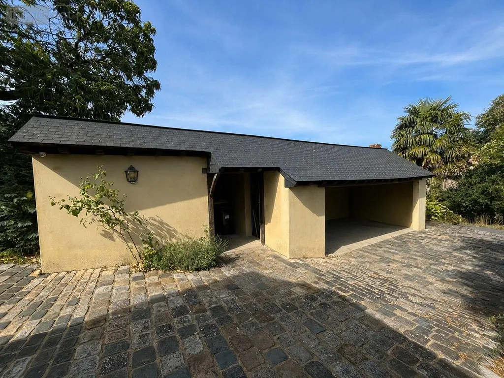 Propriete a vendre Guichen 35580 Ille-et-Vilaine 35 260 m2 10 pièces 519000 euros ML/229 011