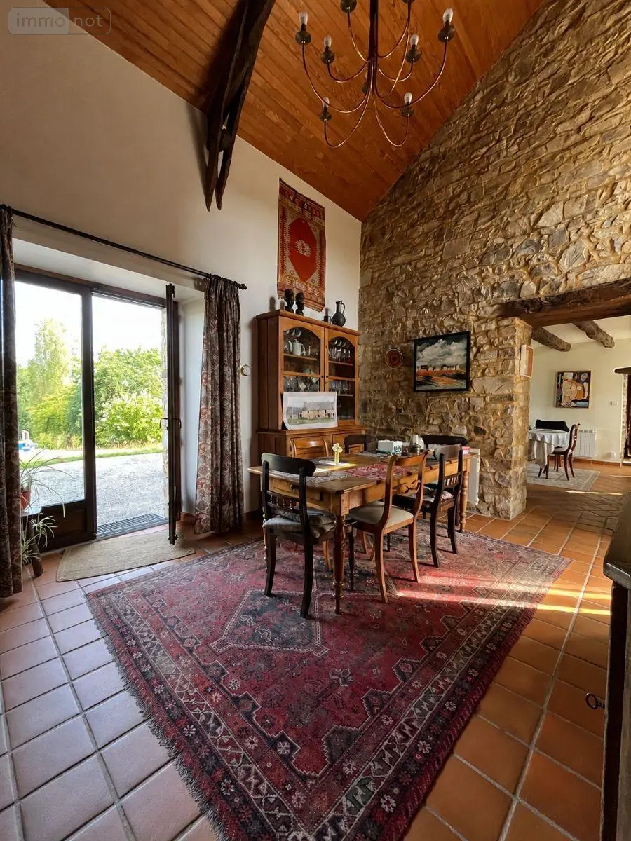 Propriete a vendre Guichen 35580 Ille-et-Vilaine 35 260 m2 10 pièces 519000 euros ML/229 005