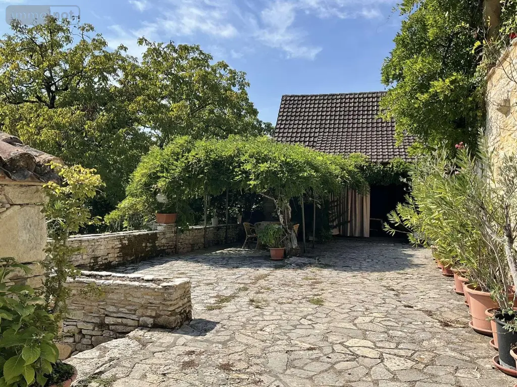 Maison a vendre Gourdon 46300 Lot 46 230 m2 17 pièces 548900 euros 46041/465 011