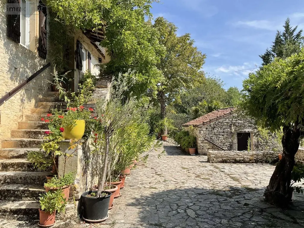 Maison a vendre Gourdon 46300 Lot 46 230 m2 17 pièces 548900 euros 46041/465 014