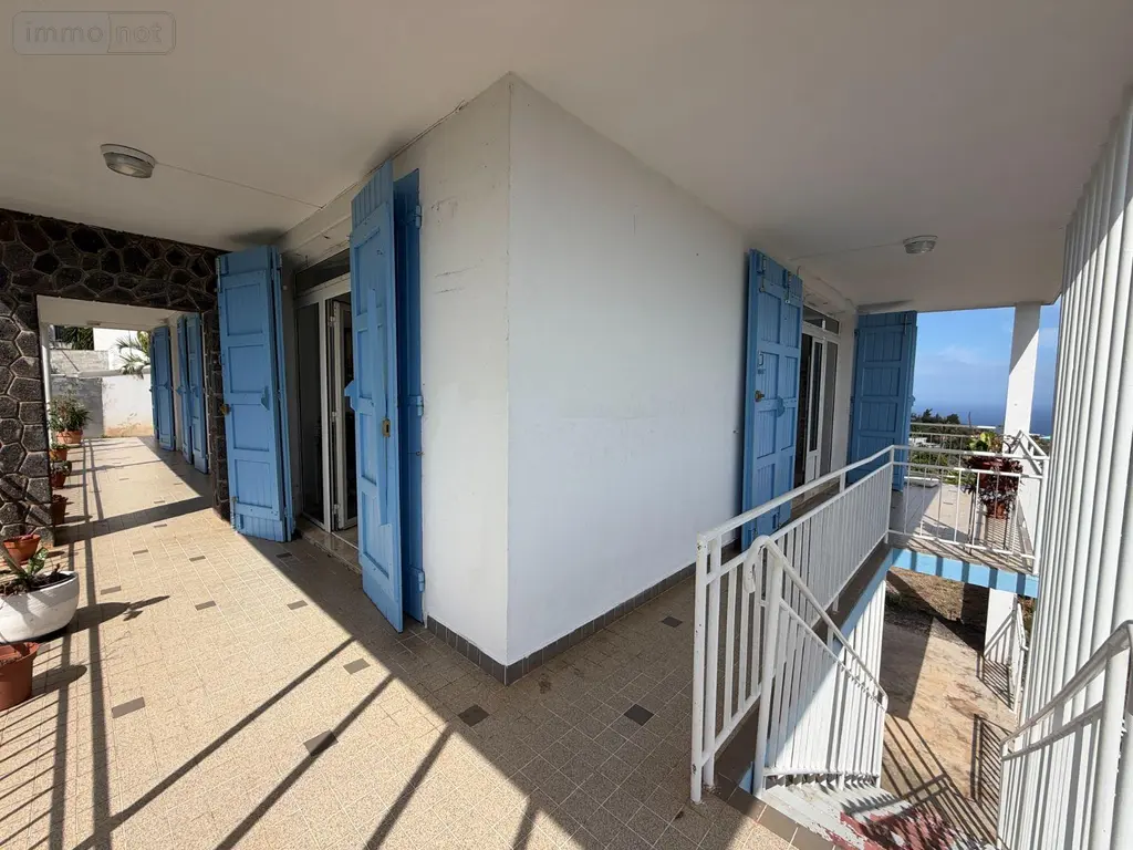 Maison a vendre La-Montagne 97417 La Réunion 974 110 m2 5 pièces 672500 euros 97405/318 009